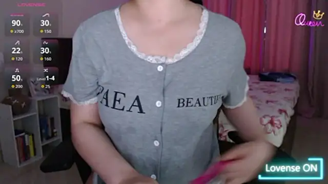 Screen_Queen_xoxo live cam on StripChat