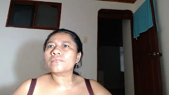 adrixxx38 live cam on StripChat