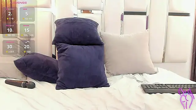 Maia_Clark520 webcam
