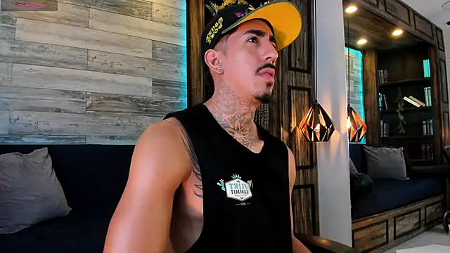 Donovan_Desmond webcam