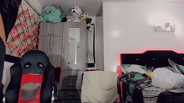 Thiara_veky_ webcam