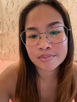 Ponthip live sex cam