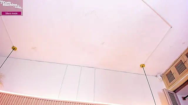 NahimiThompson webcam