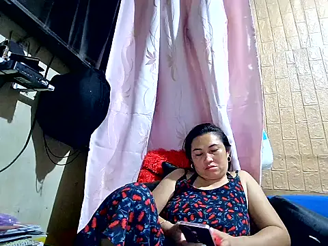 Lonely_Heart webcam