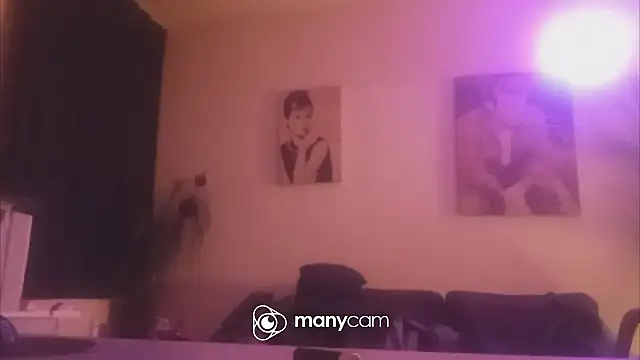 der_dino30 live cam on StripChat