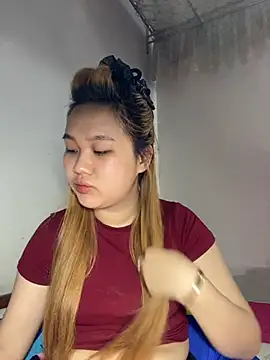 Almira6868 live cam on StripChat