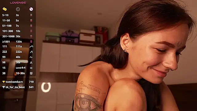 girl_with_snaketatto0 webcam