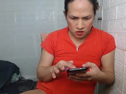 ur_asian_hotcum69 webcam