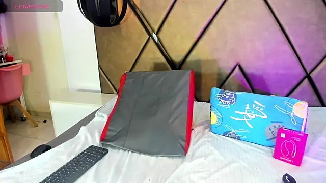 PenelopeGuzman__ webcam