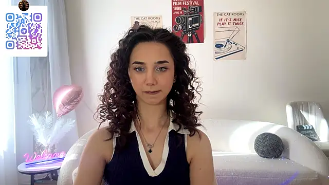 LinaMour webcam