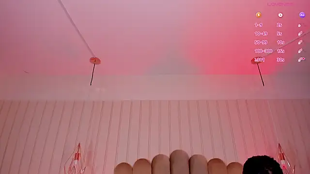nicki-west webcam