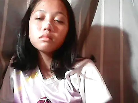 Yours_AsianPinayGirl18 webcam