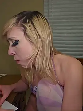 AmethystFoxx webcam