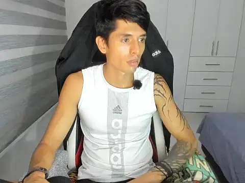 dantedecentralized live cam on StripChat
