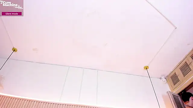 NahimiThompson webcam