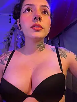 Watch LiliJones_ live on EroticFlix - High definition streams
