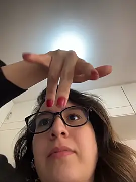 amooraaamoon webcam