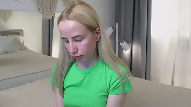 Watch Cassie_Kelman live on EroticFlix - High definition streams