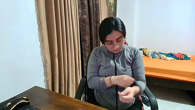 Charlotte_Richardson webcam