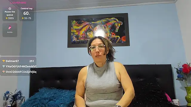 kaylaMinov_ webcam