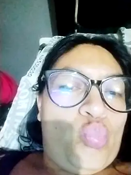 LatinSquirtBaby webcam