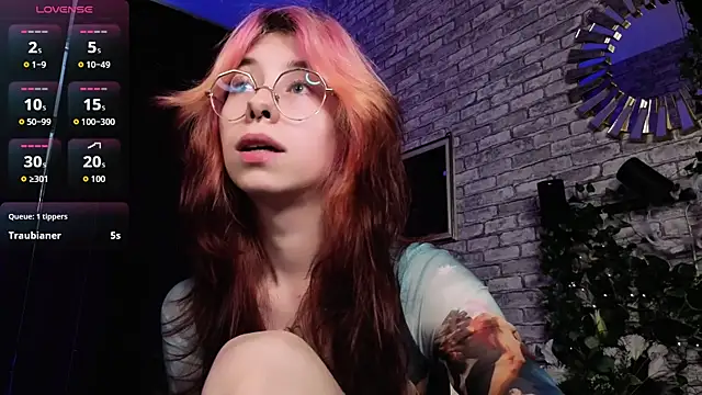 Alice_Nyx webcam