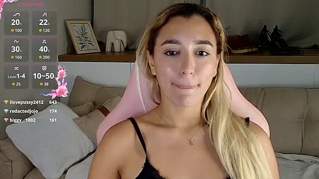 Luuna_Velvvet webcam