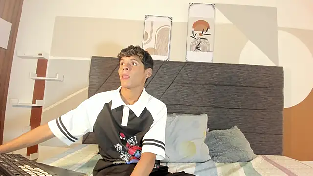 nico_vega webcam