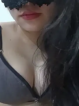 silkyhairs live cam on StripChat