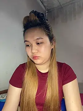 Almira6868 live cam on StripChat