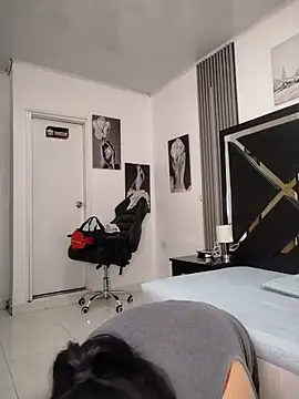 Natasha_miilf webcam