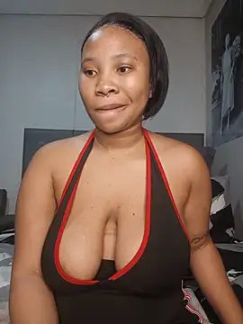 DrippinCaramelCutie webcam