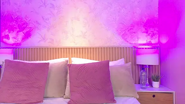 ValeriaMonet webcam