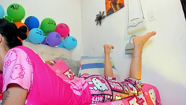 MiaEvans0 webcam