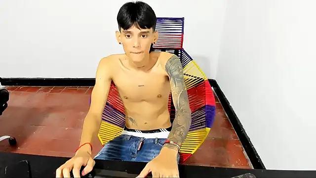 BOY-767 webcam