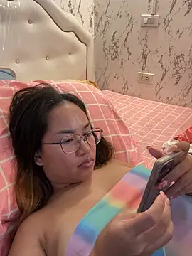 Ponthip live sex cam