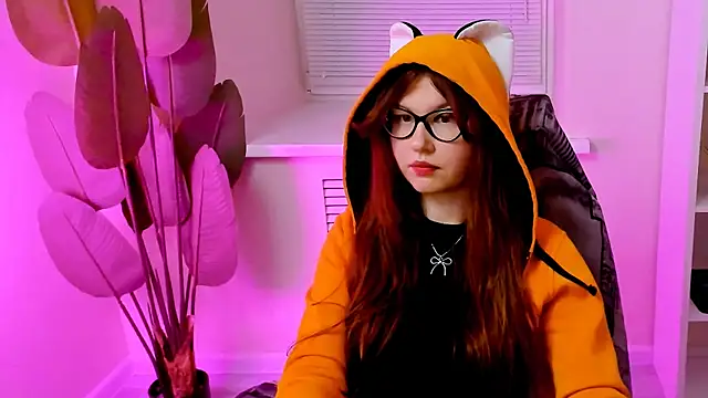 CarolGiggly webcam