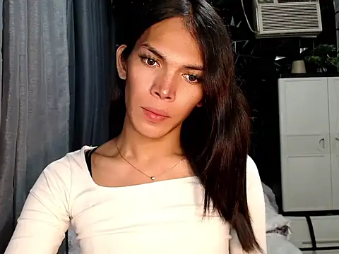 GORGEOUS_CARMEE webcam
