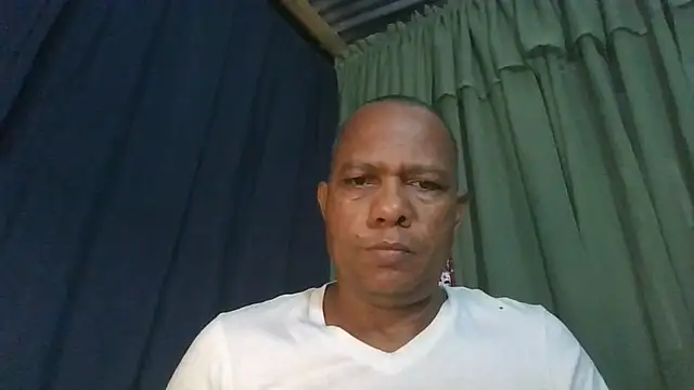 bigblackcock75 webcam