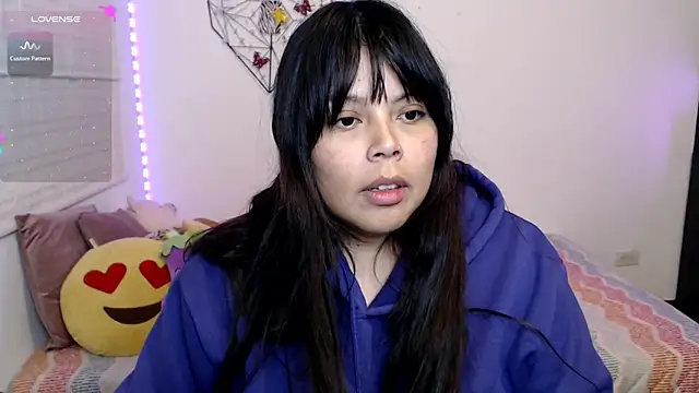 EllieMoonX webcam