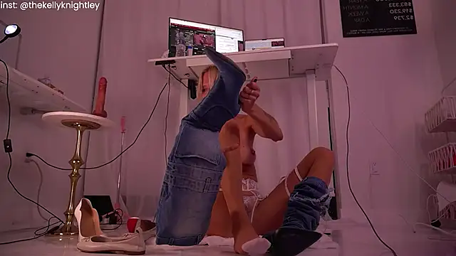 Ohbabykelly webcam