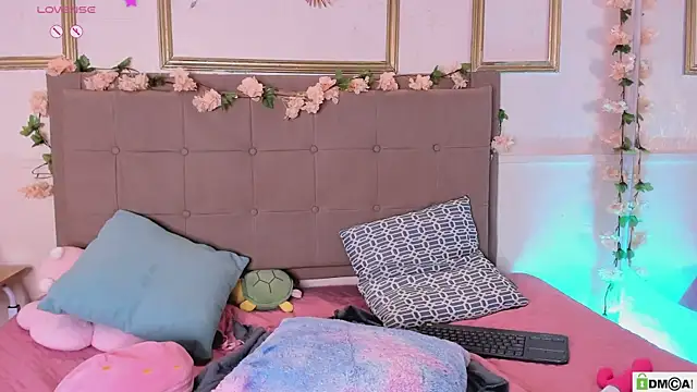 amandalee01 live cam on StripChat