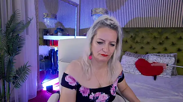 LadyTouch webcam