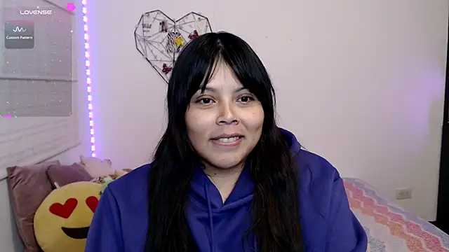 EllieMoonX webcam