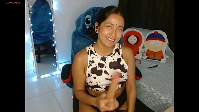 NovahPerotti live cam on StripChat