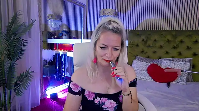 LadyTouch webcam