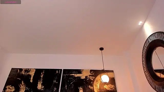 MollyJones_ webcam