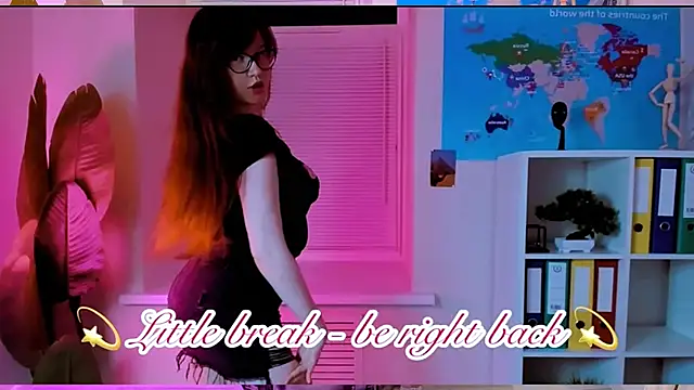 CarolGiggly webcam