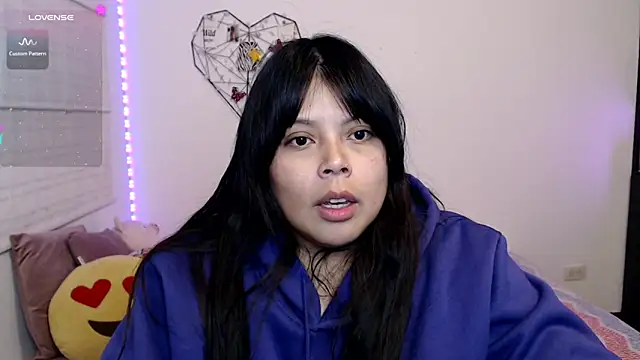 EllieMoonX webcam