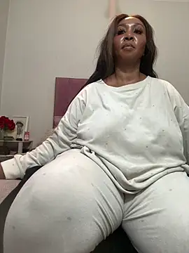 Bootyliciouse21X